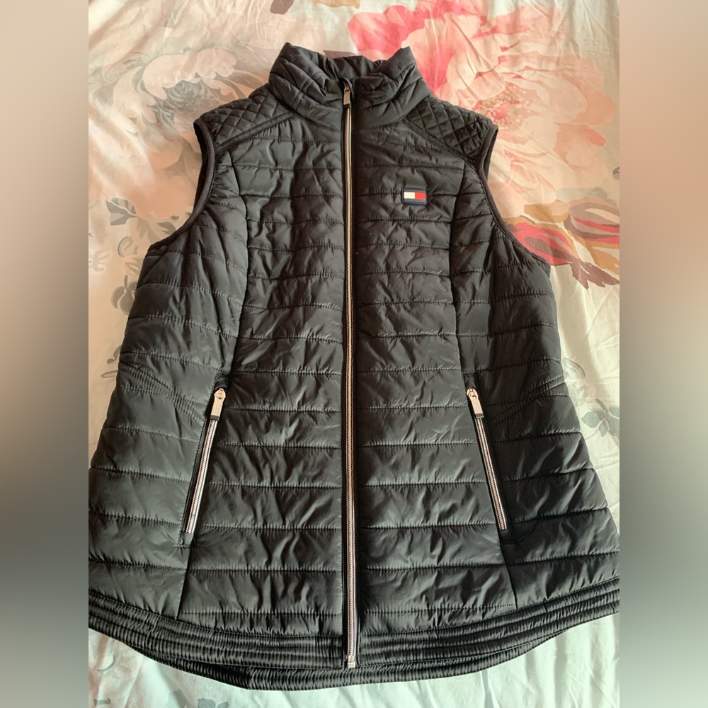 Black Tommy Hilfiger vest